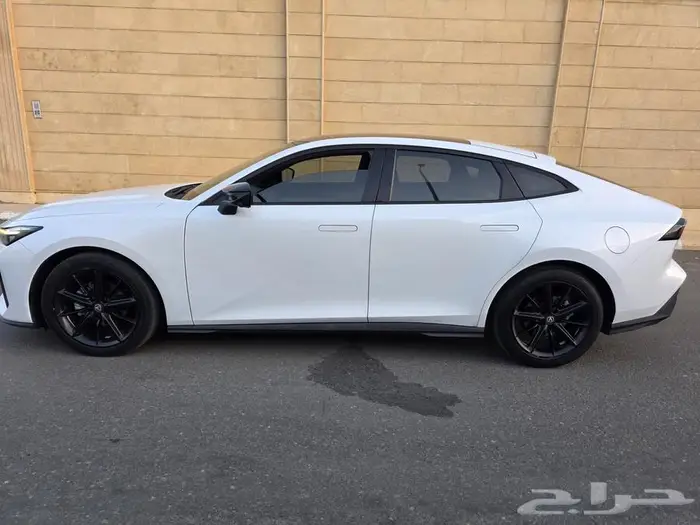 شانجان يوني في هاتشباك 3