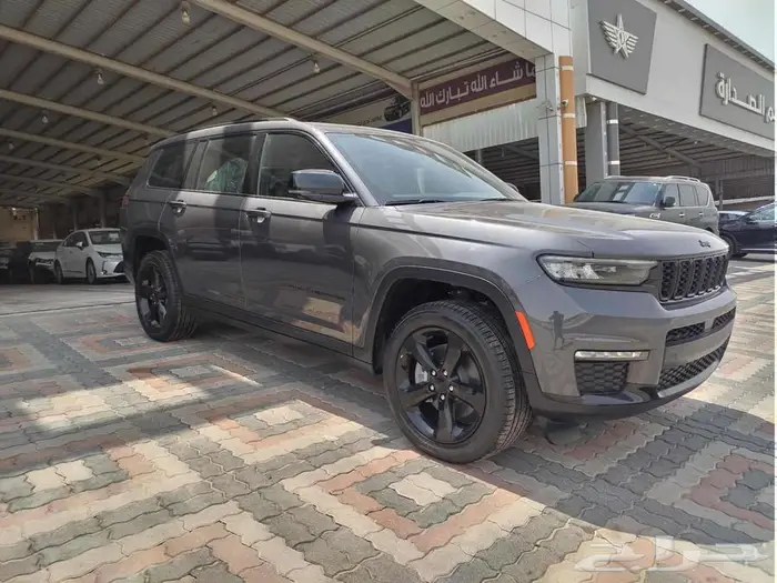 جيب قراند شروكي 2023 محرك 3.6 التيتيود ضمان الوكيل 1
