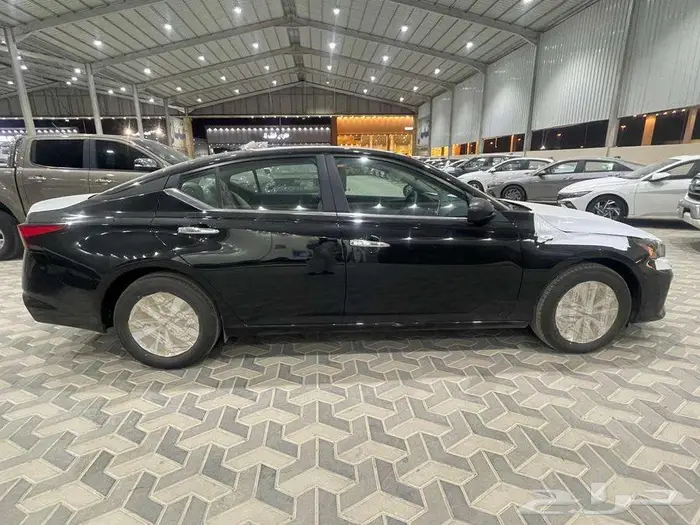 نيسان التيما ستاندر 2025 4