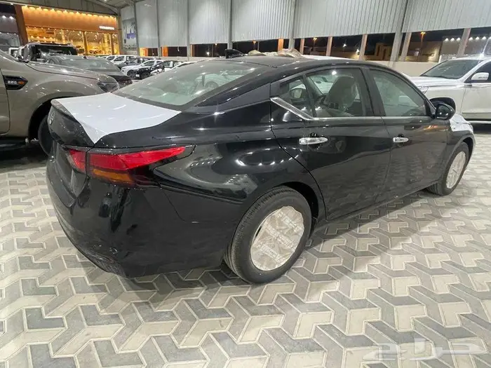 نيسان التيما ستاندر 2025 6