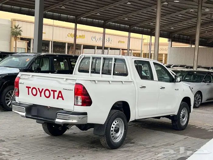 هايلوكس دبل DLX اوتوماتيك ديزل 2025 (بريمي) كاش واقساط 1