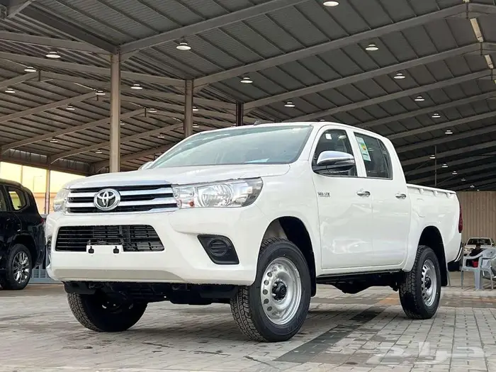 هايلوكس دبل DLX اوتوماتيك ديزل 2025 (بريمي) كاش واقساط 2