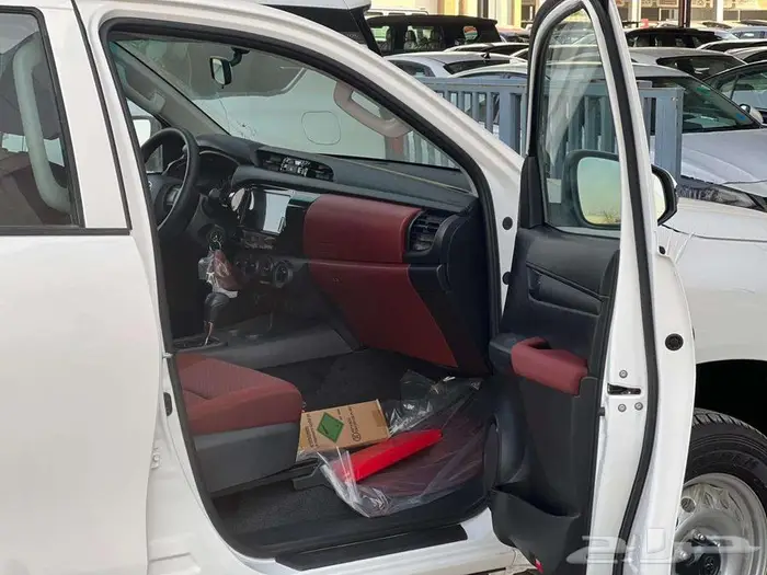 هايلوكس دبل DLX اوتوماتيك ديزل 2025 (بريمي) كاش واقساط 8