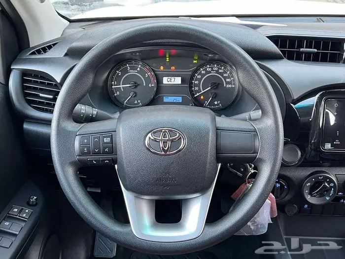 هايلوكس دبل DLX اوتوماتيك ديزل 2025 (بريمي) كاش واقساط 9