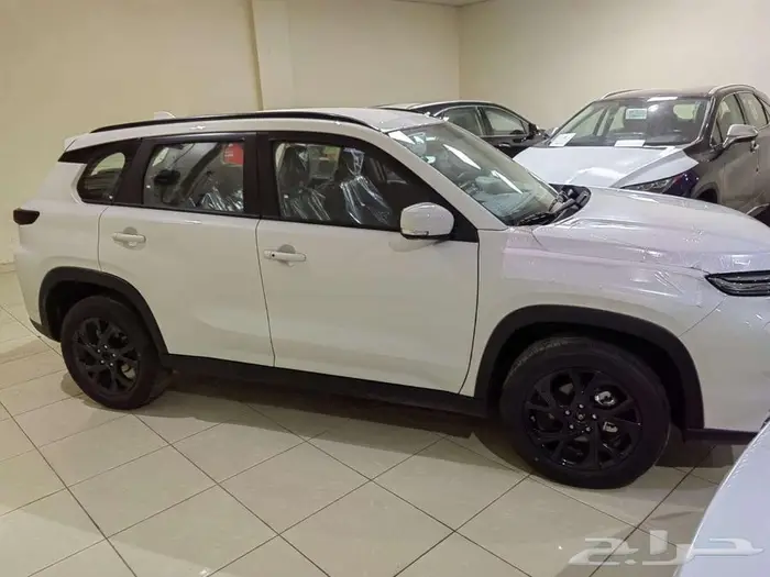 تويوتا اوربان الموديل 2026 استاندر 5