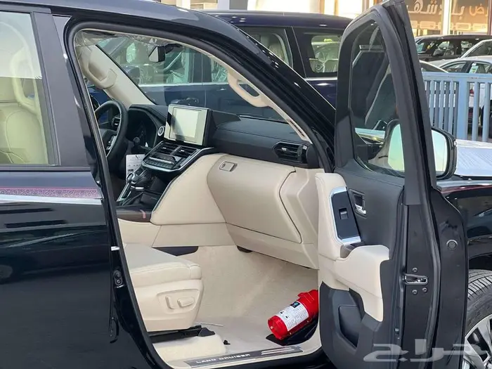 لاندكروزر GXR L4 (بريمي) فل كامل ابواب شفط 2025 كاش واقساط 8