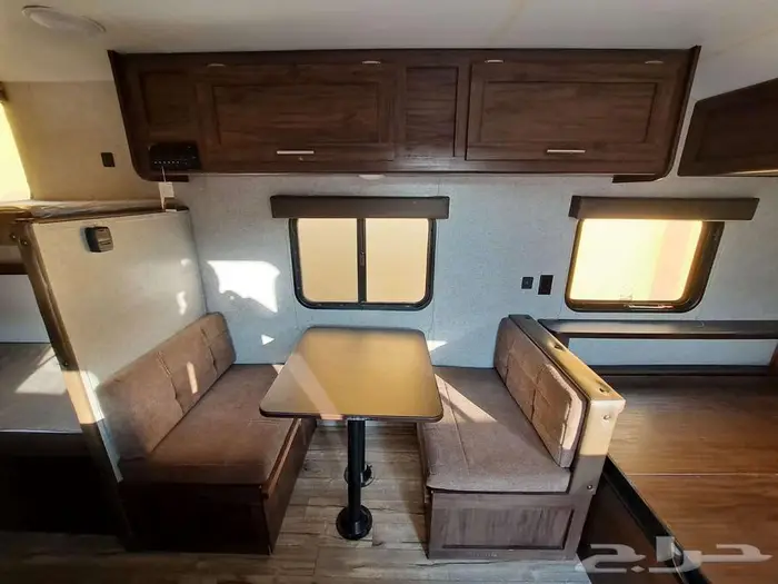 كرفان أمريكي مخزن 7