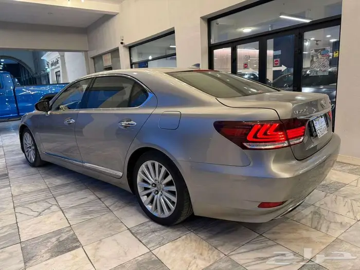 لكزس LS460 2016 6
