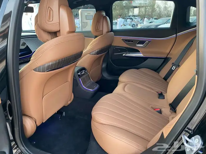 مرسيدس E300L 2024 8