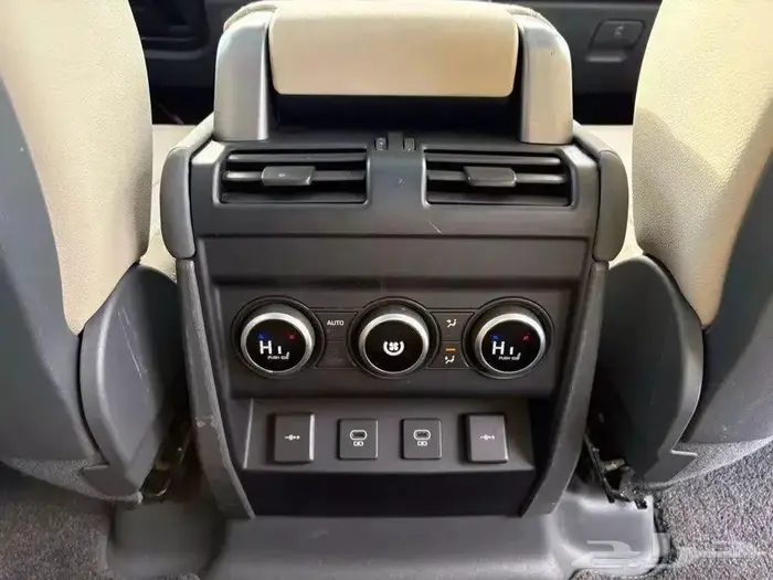 ديفندر 2021 S P300 5