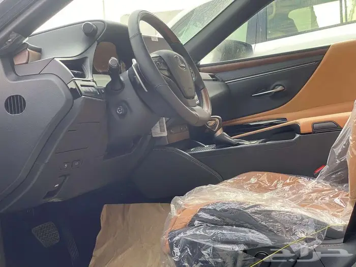 لكزس ES 350 CC بانوراما 2025 - خليجي- عرض نهايه العام 17