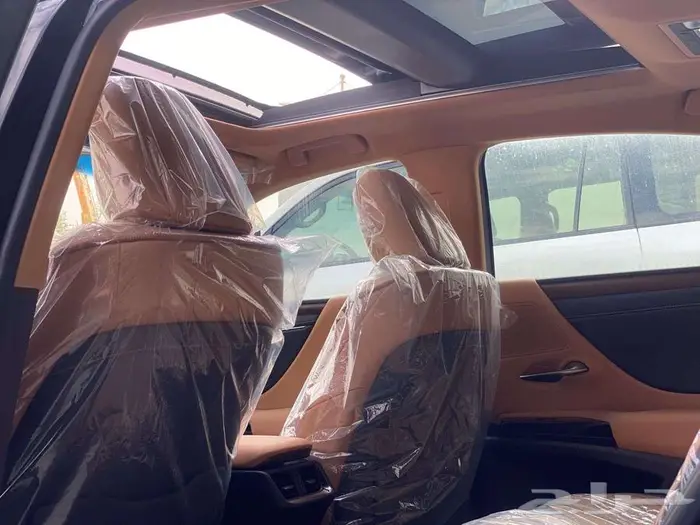 لكزس ES 350 CC بانوراما 2025 - خليجي- عرض نهايه العام 15