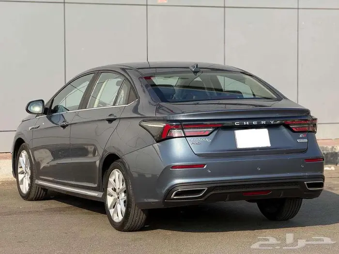 شيري اريزو 6 نص فل موديل 2023 كاش و اقساط 5