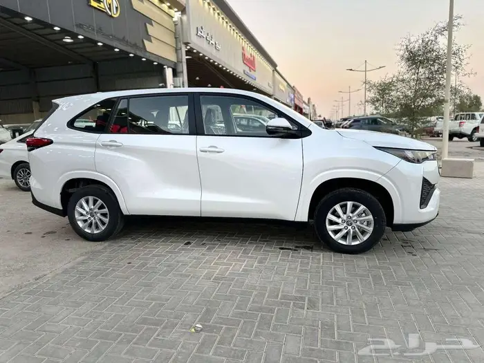 تويوتا اينوفا GL- ستاندر - بنزين - 2026- عروض الاقساط 4