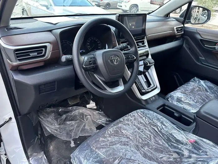 تويوتا اينوفا GL- ستاندر - بنزين - 2026- عروض الاقساط 9