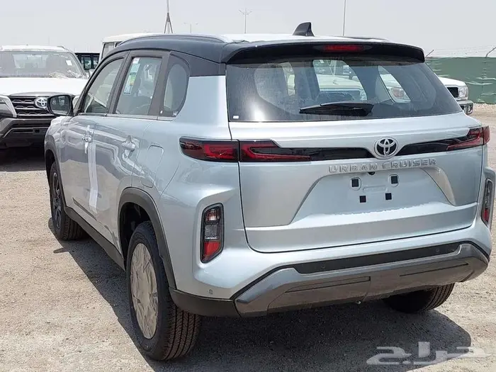تويوتا اوربان كروزر فل كامل GLX موديل 2025 1