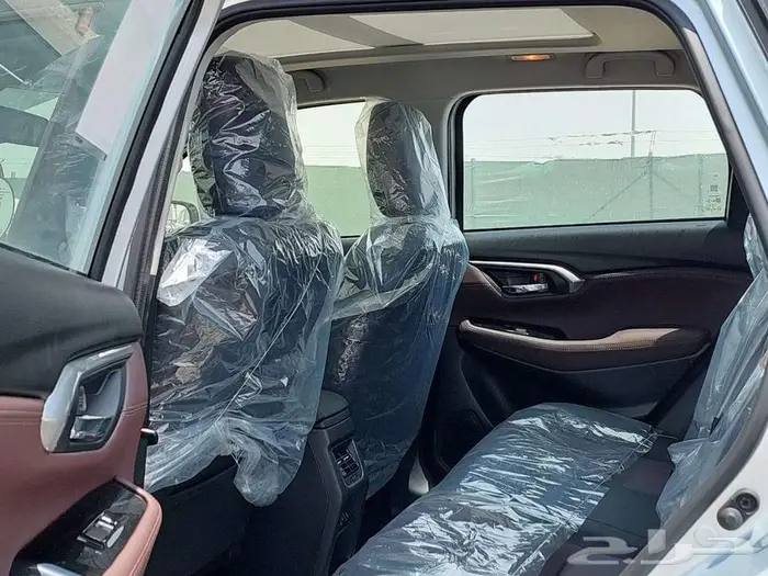 تويوتا اوربان كروزر فل كامل GLX موديل 2025 4