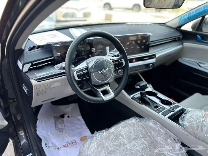 كيا 2025 - K5 - مطور بدون فتحة سقف - عروض الاقساط 15