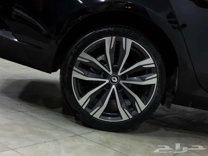 رينو ميجان اي 2024 صيانة وهدايا مجانية 4