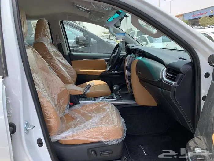 فورتشنر 6 سلندر فل كامل VX3 2025 مقاعد جلد كاميرات محيطية 14