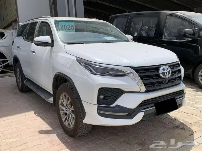 فورتشنر 6 سلندر فل كامل VX3 2025 مقاعد جلد كاميرات محيطية 1