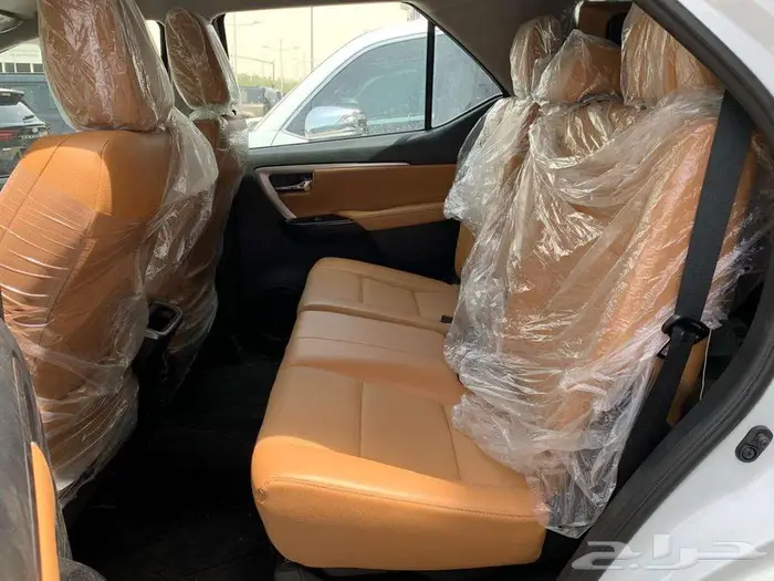 فورتشنر 6 سلندر فل كامل VX3 2025 مقاعد جلد كاميرات محيطية 8