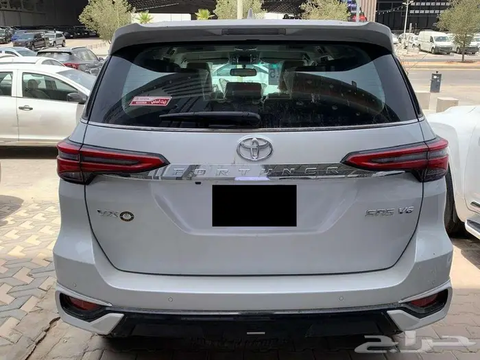 فورتشنر 6 سلندر فل كامل VX3 2025 مقاعد جلد كاميرات محيطية 3