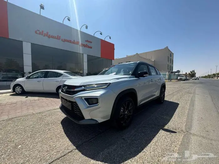 تويوتا اوربان كروزر GLX فل 2026 0