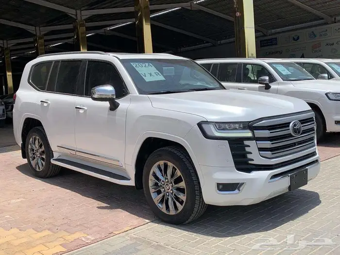 تويوتا لاندكروزر VXR بنزين فل كامل موديل 2024 2