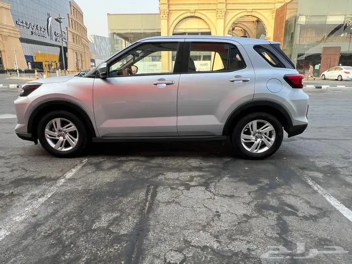 للبيع تويوتا رايز موديل 2022 7