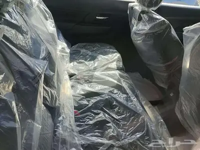 سوزوكي ارتيجا GLX فل كامل موديل 2025 index