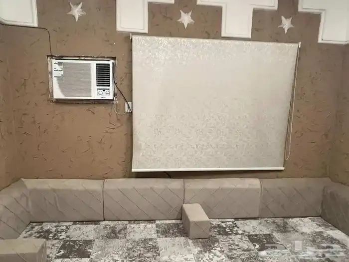 مجلس شبه جديد 1