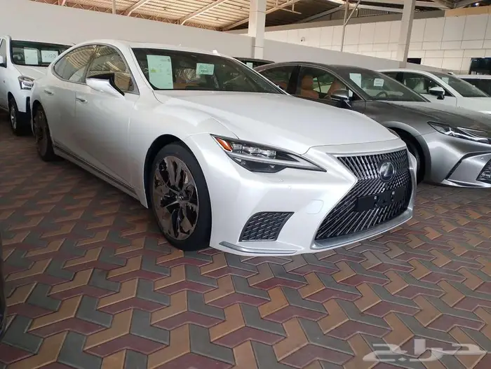 لكزس LS500 هايبرد اصفار سعودي 2022 2