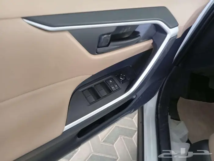 تويوتا راف فور استاندر دبل 2025 15