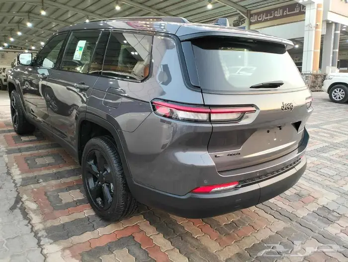 جيب قراند شروكي 2023 محرك 3.6 التيتيود ضمان الوكيل 10