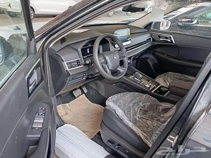 متسوبيشى اوتلاندر 7 ركاب نص فل 2025 7