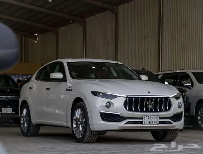 مازيراتي 2022ليفانتي هايبرد 1