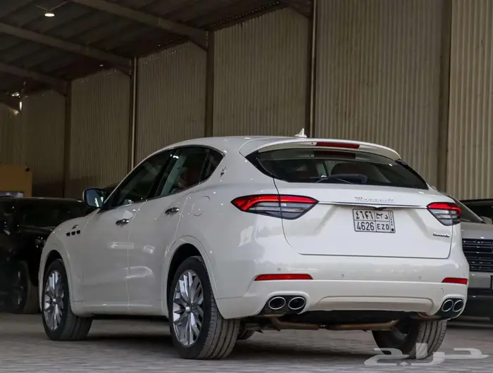 مازيراتي 2022ليفانتي هايبرد 3