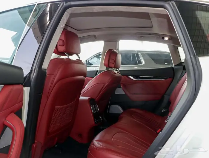 مازيراتي 2022ليفانتي هايبرد 9