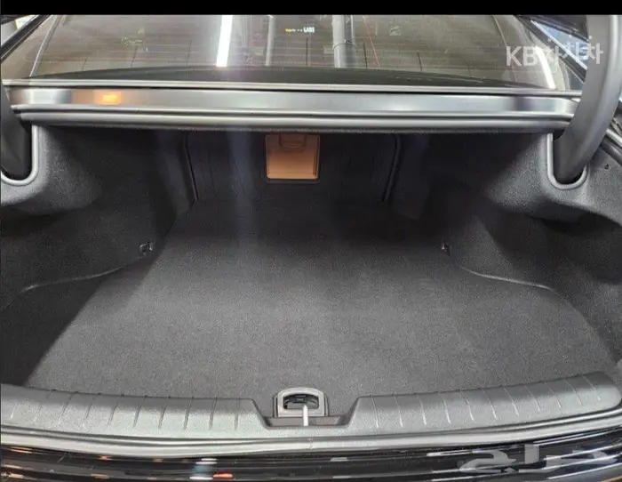 أزيرا 2025 (بنزين) بريميوم 19