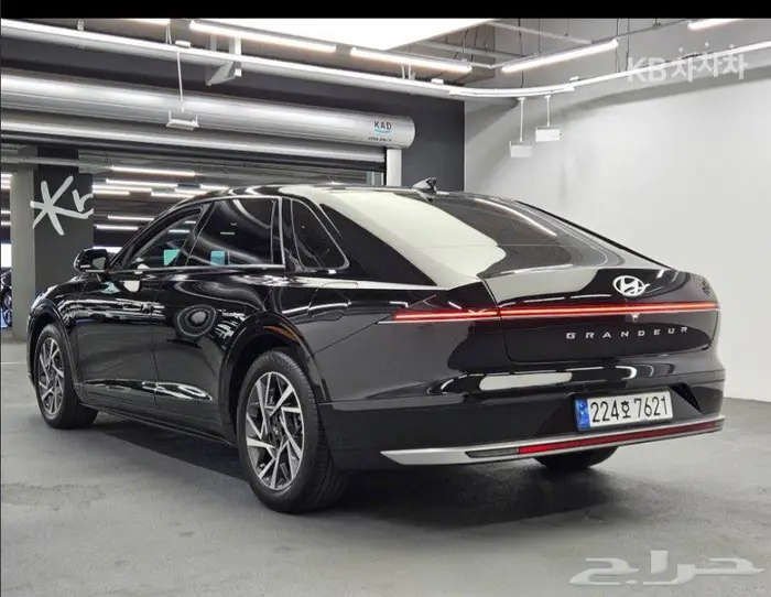 أزيرا 2025 (بنزين) بريميوم 2