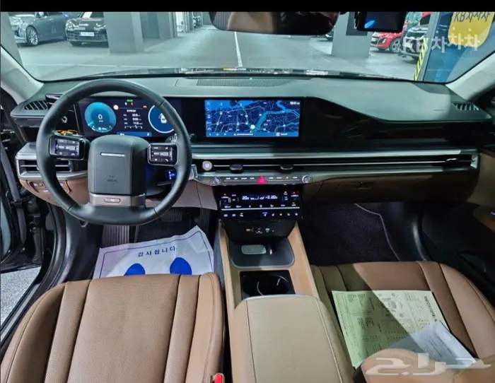 أزيرا 2025 (بنزين) بريميوم 4