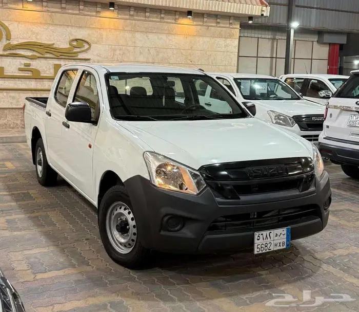 للبيع ايسوزو ديماكس 2023 مكينة 2.5cc ديزل سعودي 10
