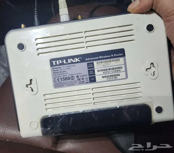 جهاز مقوي شبكات TP LINK 1