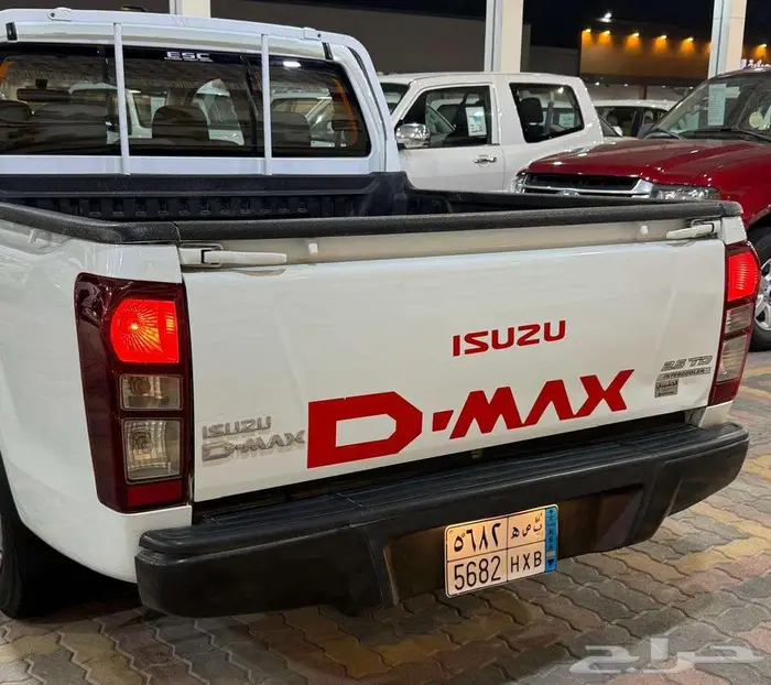 للبيع ايسوزو ديماكس 2023 مكينة 2.5cc ديزل سعودي 16