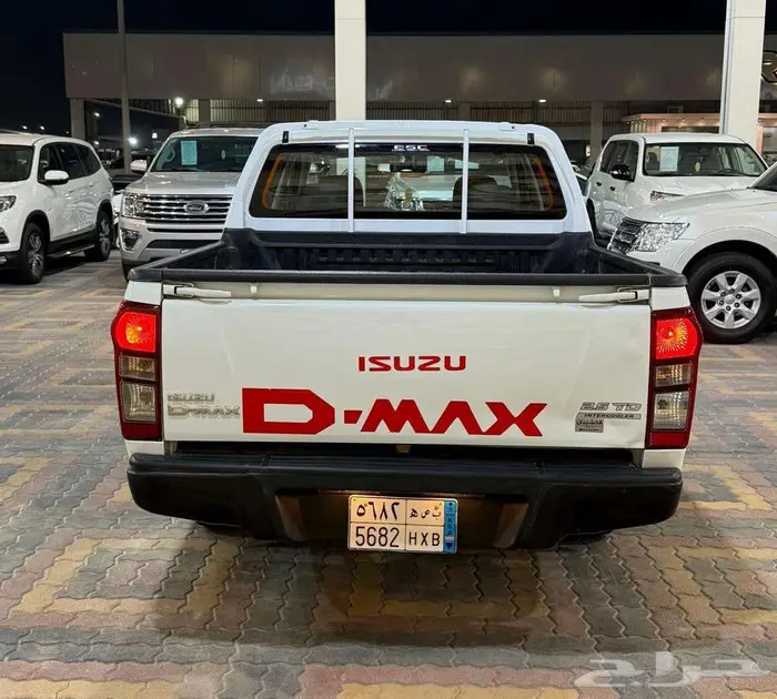 للبيع ايسوزو ديماكس 2023 مكينة 2.5cc ديزل سعودي 14
