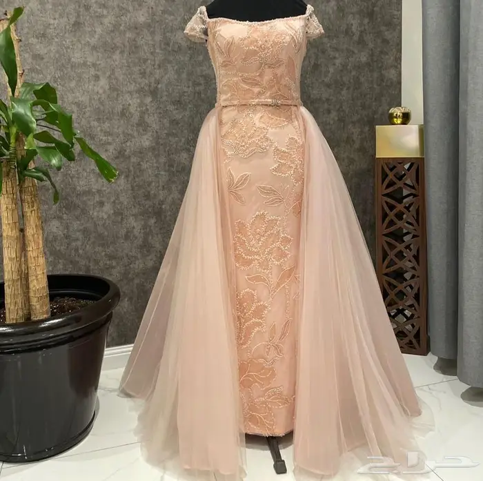 فستان من المصممه ندى الدوسري Nouveau 0