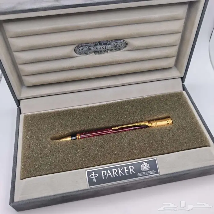 قلم باركر دوفولد Parker Duofold الأحمر المرخم 9