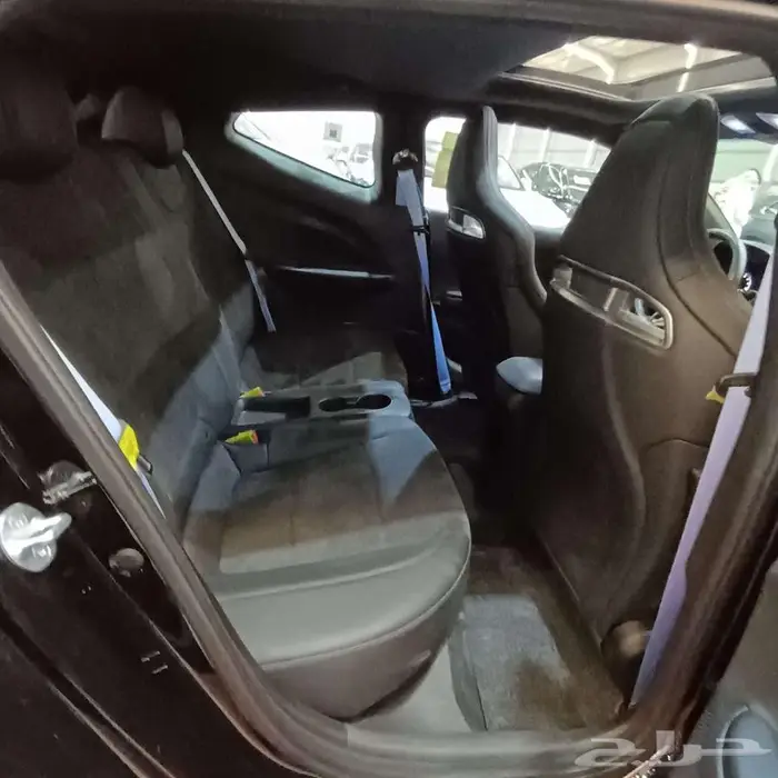 هيونداي فيلوستر ان 2023 اصفار وكاله Veloster N. 10