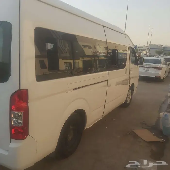 فان ركاب باص 13 راكب 3